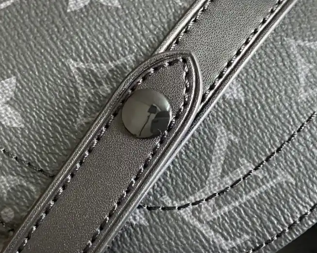LV Backpacks 4206A-4123