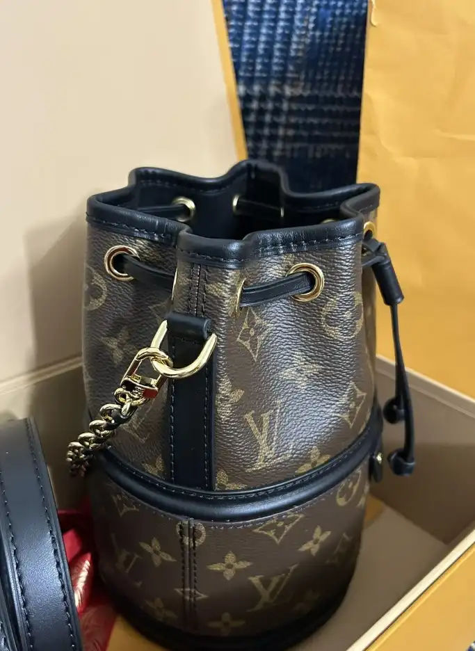 LV Bucket Bags 4206A-4296