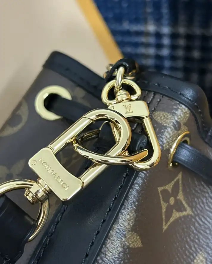 LV Bucket Bags 4206A-4296