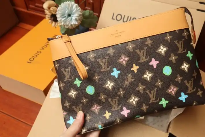 LV Clutch Bags 4206A-4541