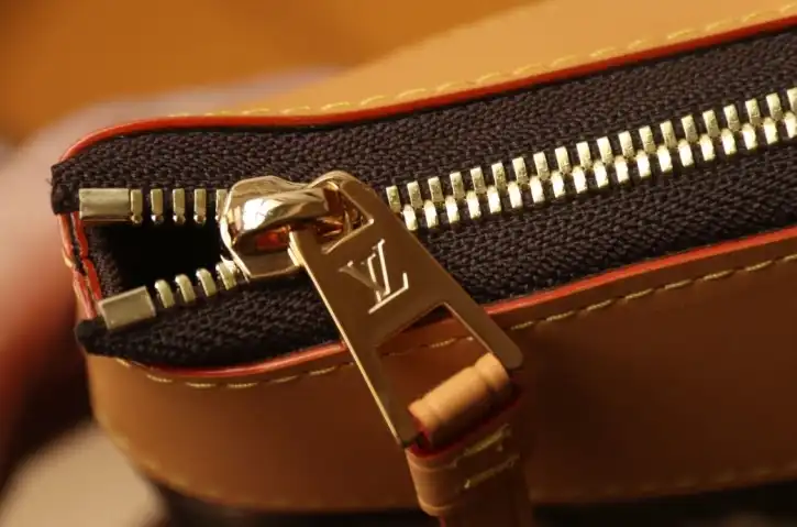 LV Clutch Bags 4206A-4541