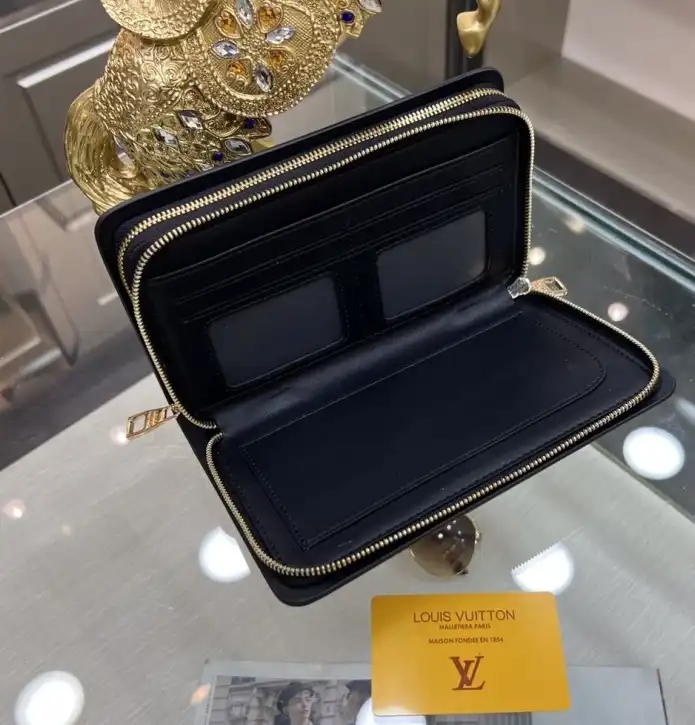LV Clutch Bags 4206A-4686