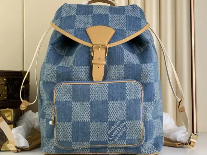 LV Backpacks 4206A-4772