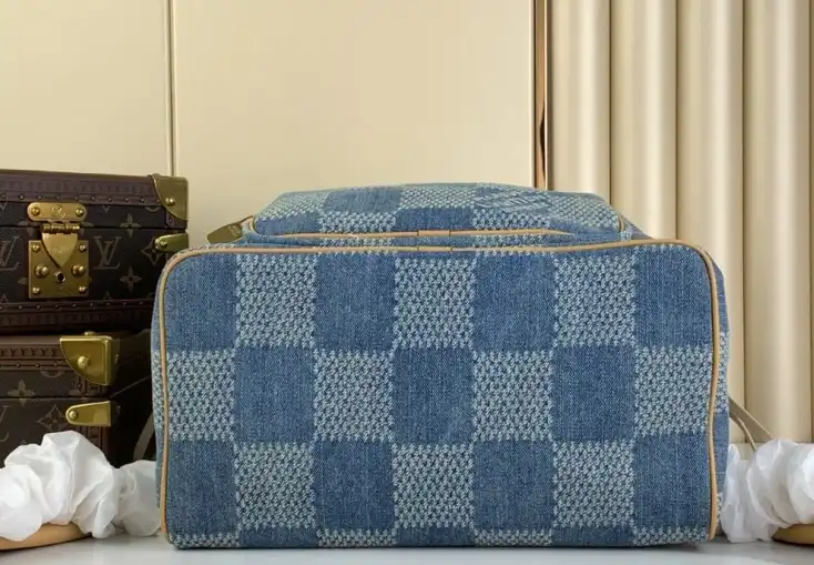 LV Backpacks 4206A-4772