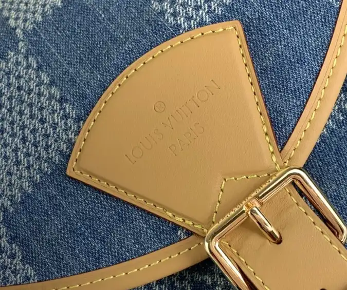 LV Backpacks 4206A-4772