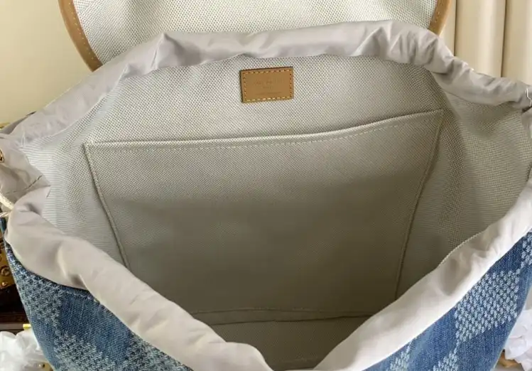 LV Backpacks 4206A-4772