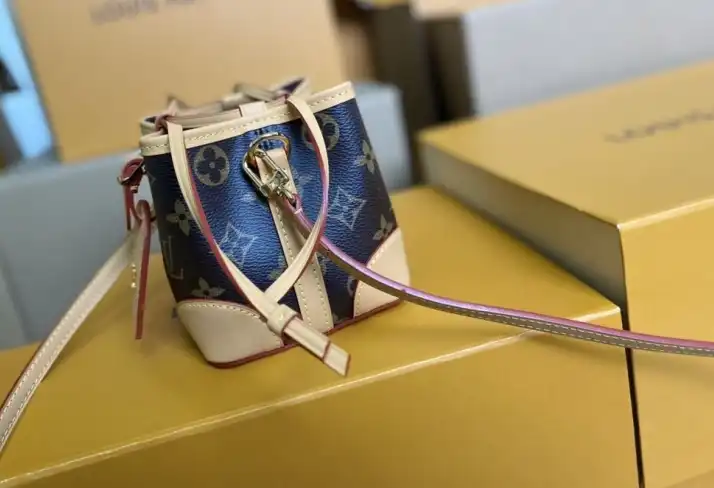 LV Bucket Bags 4206A-5172