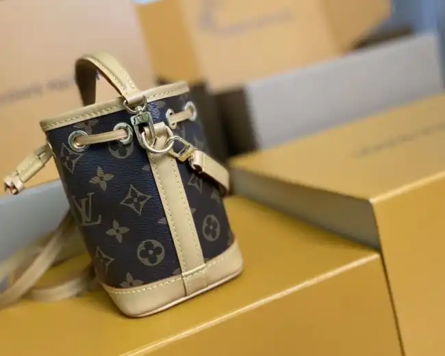 LV Bucket Bags 4206A-5173