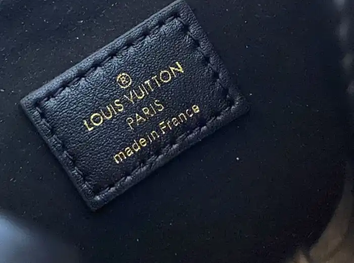 LV Bucket Bags 4206A-5175