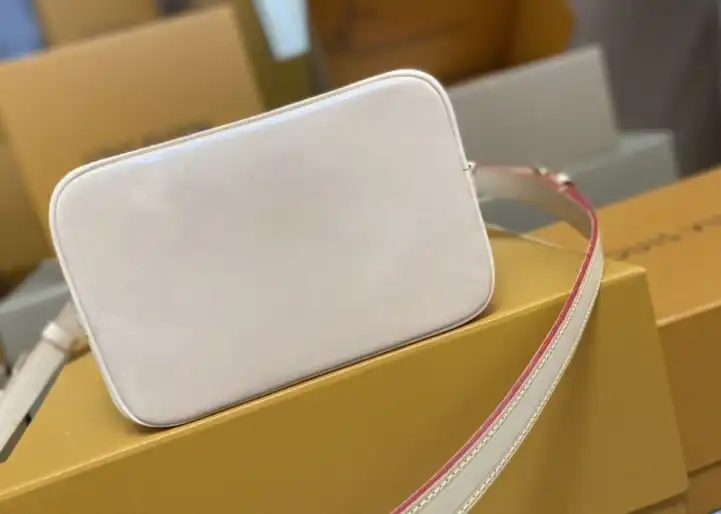 LV Bucket Bags 4206A-5176