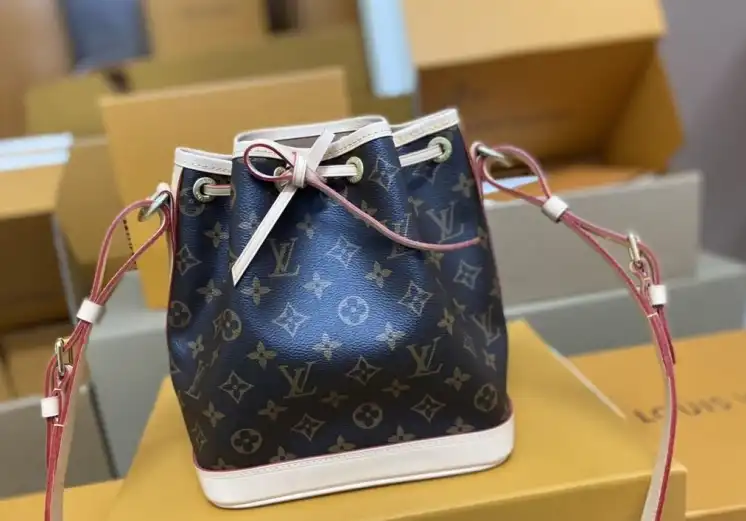 LV Bucket Bags 4206A-5176