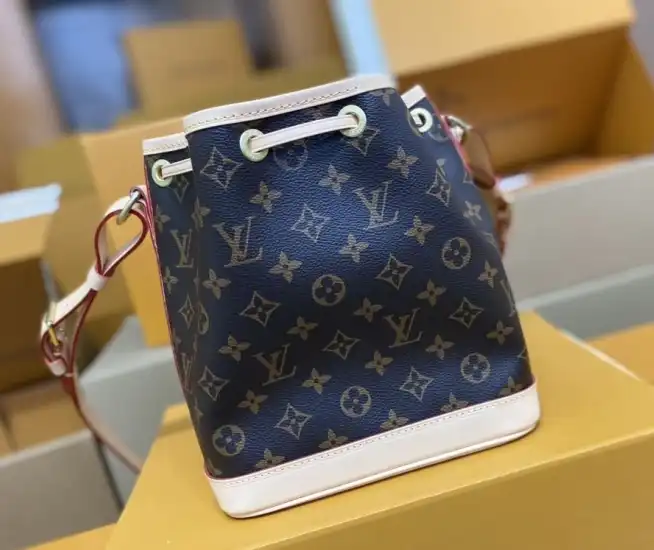 LV Bucket Bags 4206A-5176