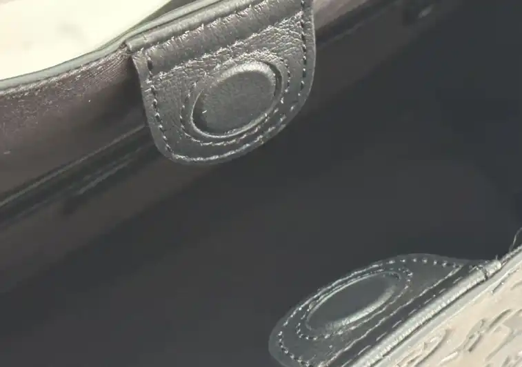 LV Shopping Bags 4206A-5517