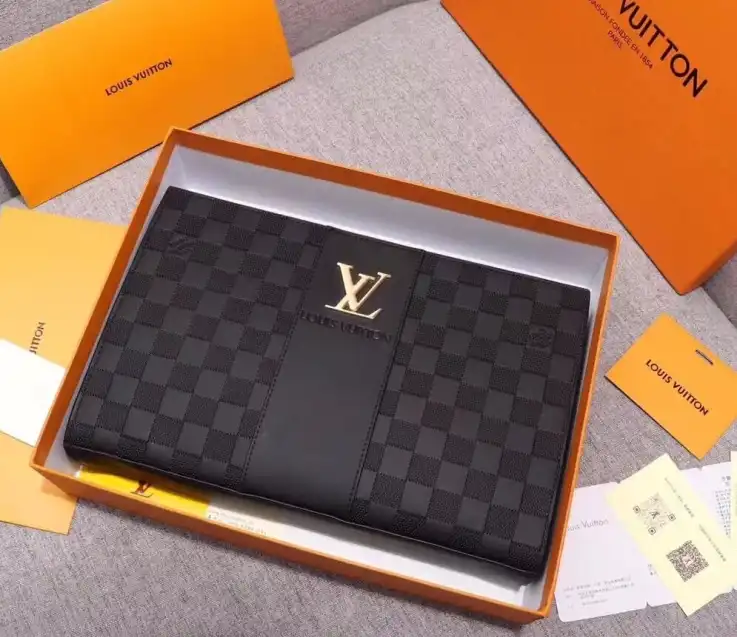 LV Clutch Bags 4206A-5533