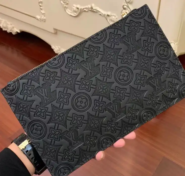 LV Clutch Bags 4206A-5539