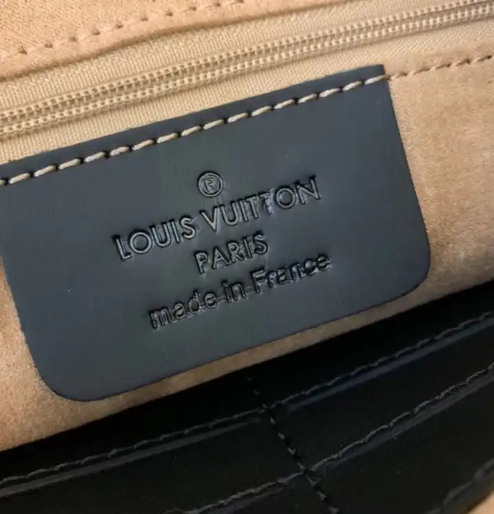 LV Clutch Bags 4206A-5539