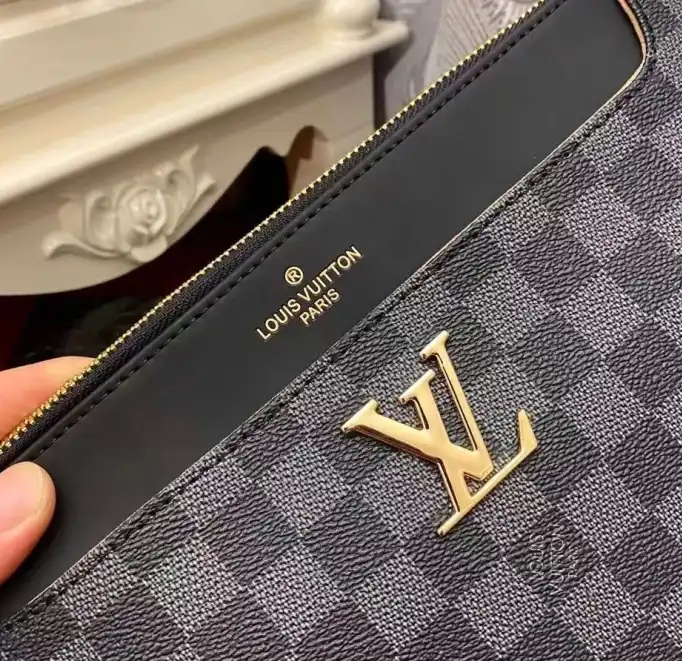 LV Clutch Bags 4206A-5540