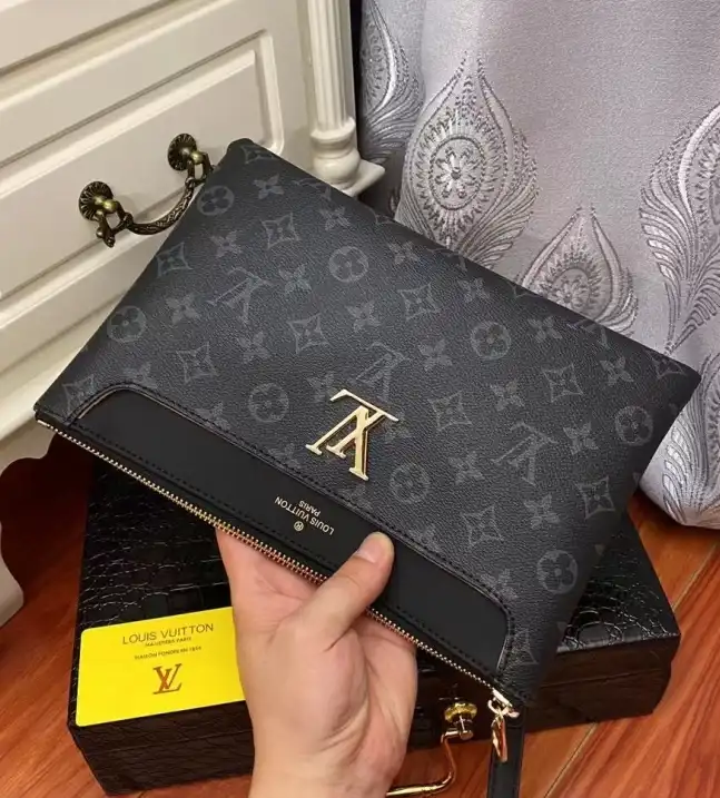 LV Clutch Bags 4206A-5541