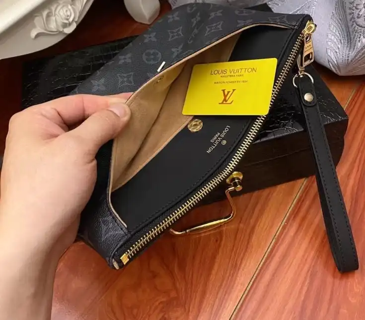 LV Clutch Bags 4206A-5541
