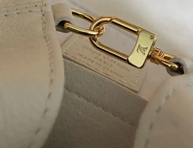 LV Backpacks 4206A-5797