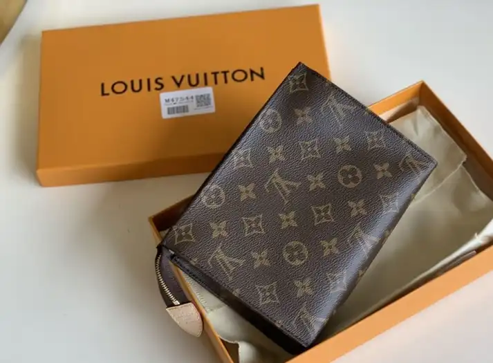 LV Clutch Bags 4206A-5946