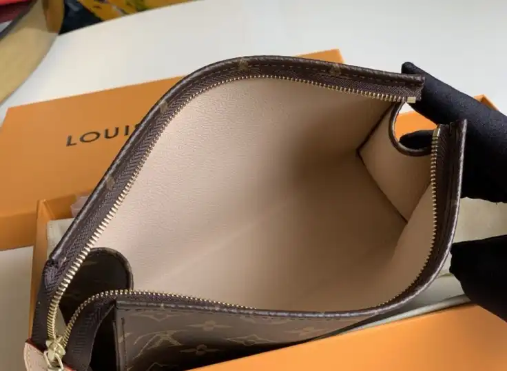 LV Clutch Bags 4206A-5946