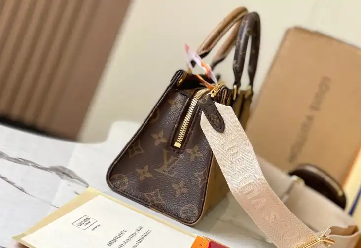 LV Shopping Bags 4206A-5950