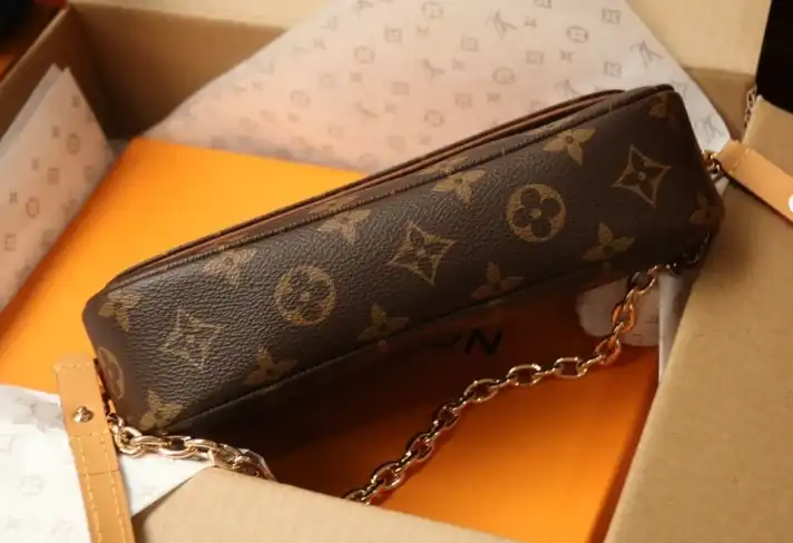 LV Clutch Bags 4206A-6243