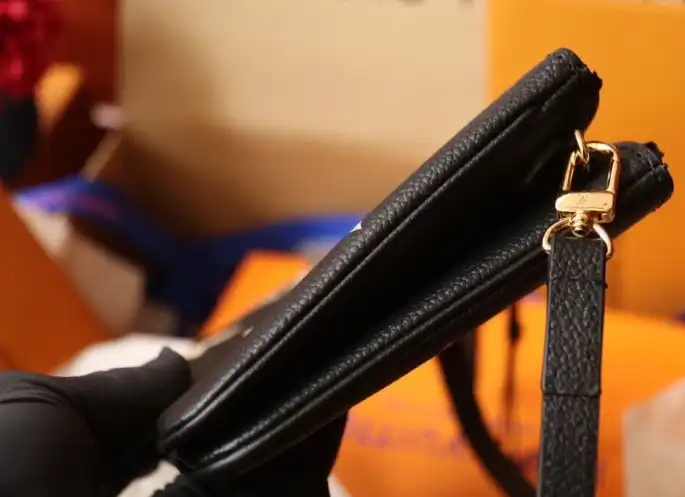 LV Clutch Bags 4206A-6275