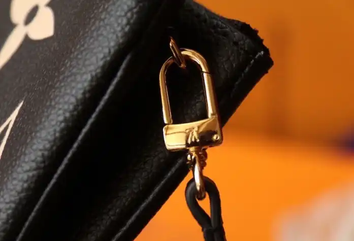 LV Clutch Bags 4206A-6275