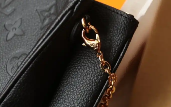 LV Clutch Bags 4206A-6276