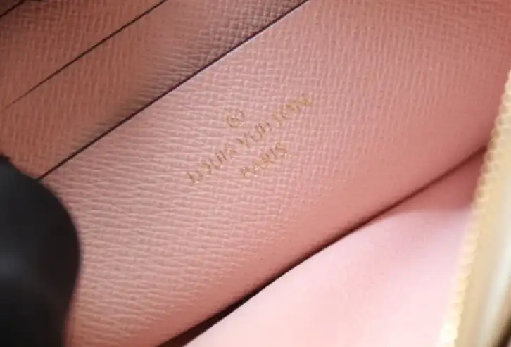 LV Clutch Bags 4206A-6278