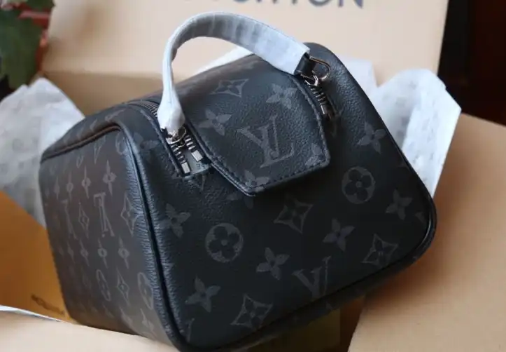 LV Cosmetic Bags 4206A-6279