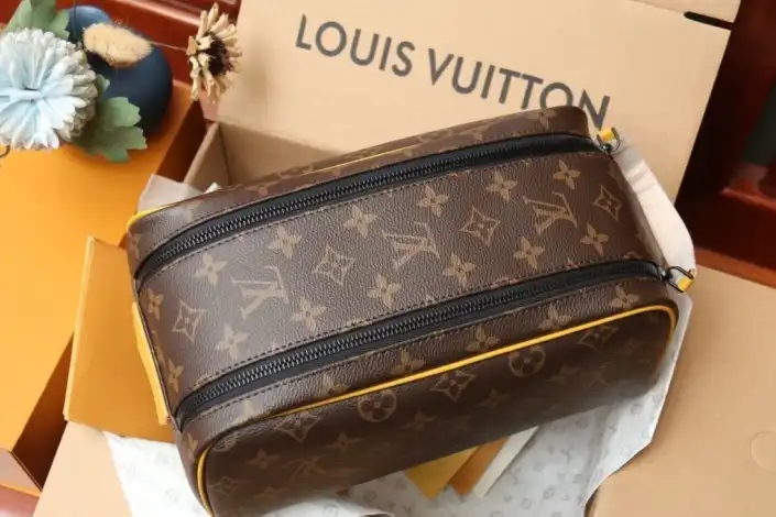 LV Cosmetic Bags 4206A-6282