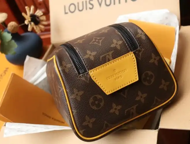 LV Cosmetic Bags 4206A-6282