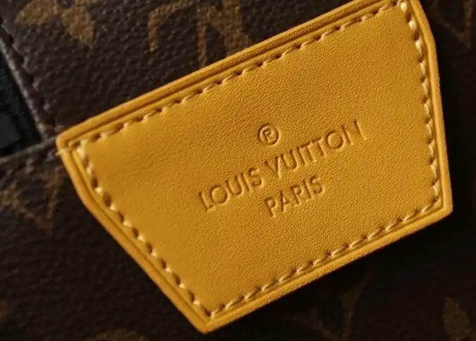 LV Cosmetic Bags 4206A-6282