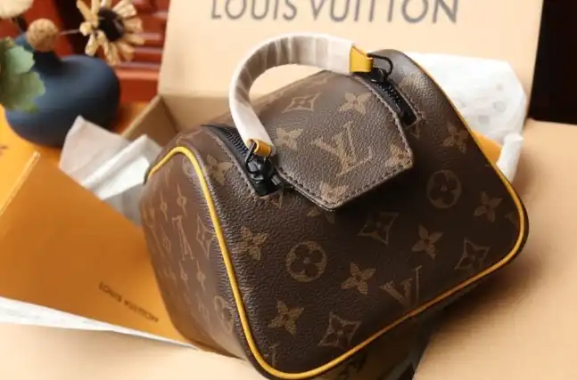 LV Cosmetic Bags 4206A-6282