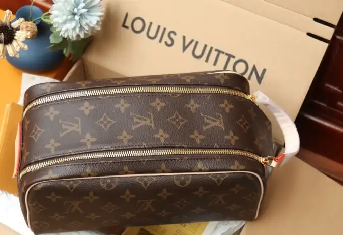 LV Cosmetic Bags 4206A-6283