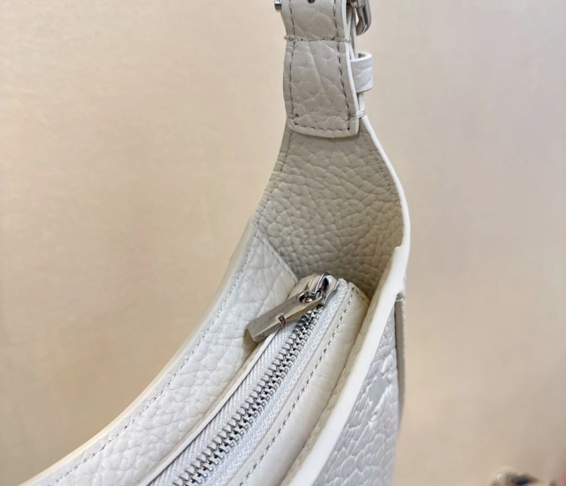 Bv*b*rry top handle bags 4211d-0014
