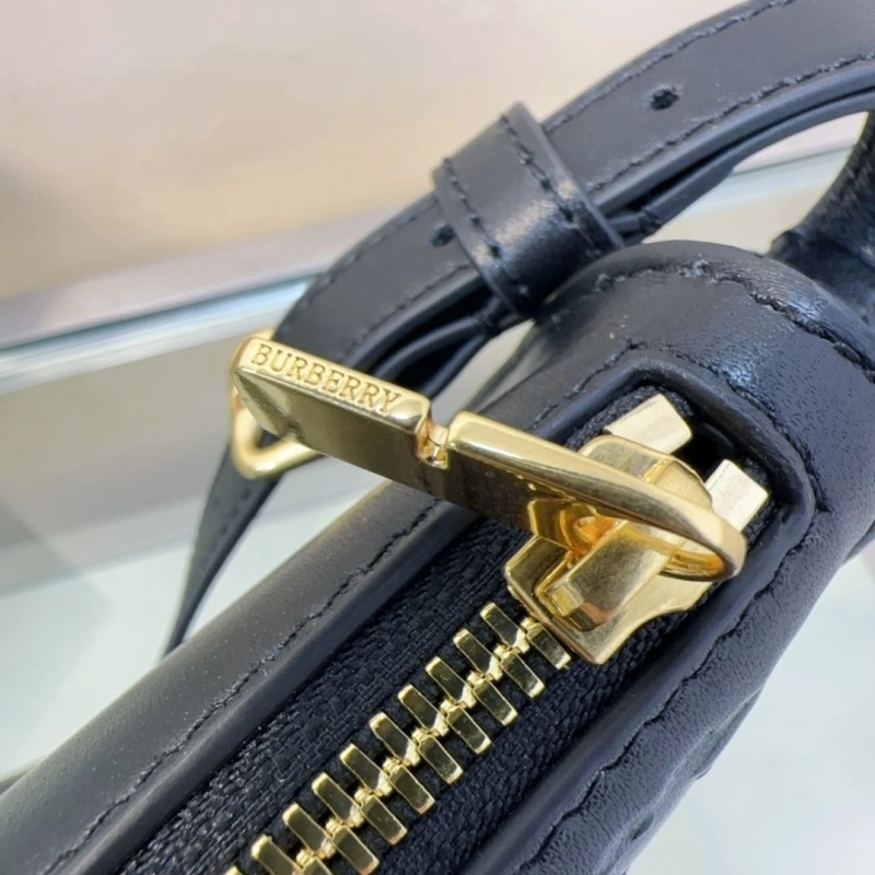 Bv*b*rry top handle bags 4211d-0026