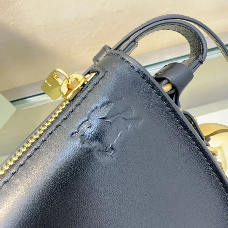 Bv*b*rry top handle bags 4211d-0026