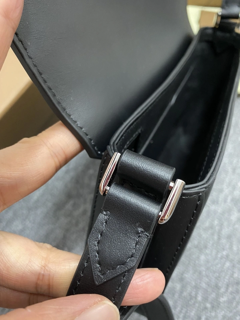 Bv*b*rry satchel bags 4211d-0034