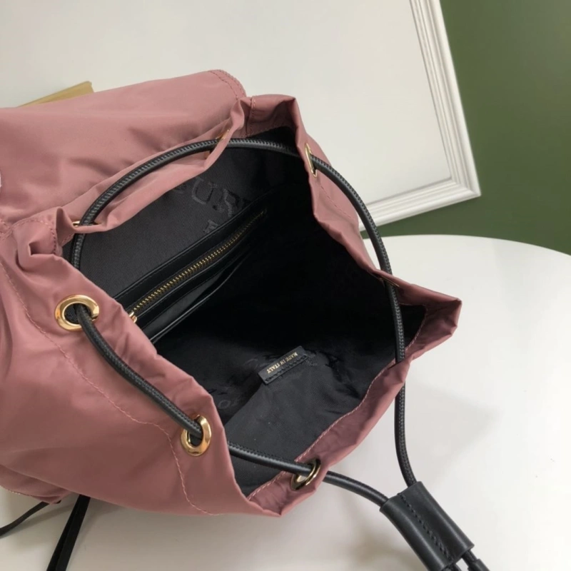 Bv*b*rry backpacks 4211d-0044
