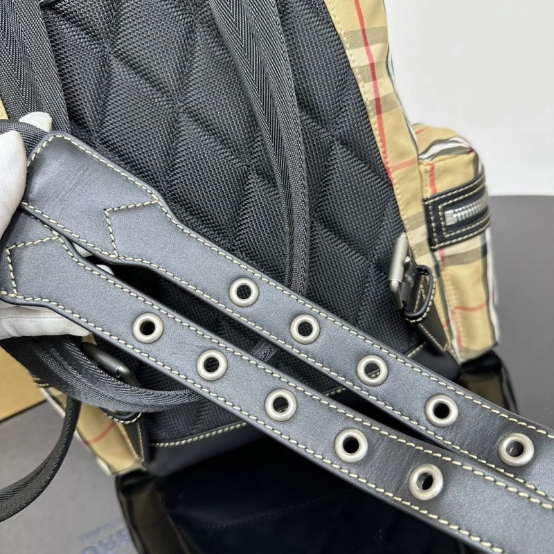 Bv*b*rry backpacks 4211d-0053