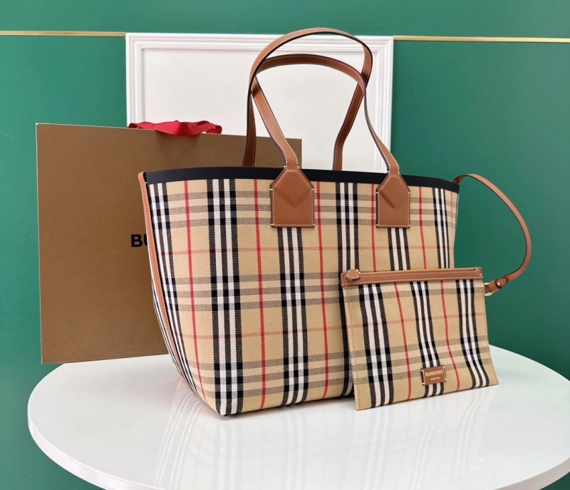 Bv*b*rry shopping bags 4211d-0066