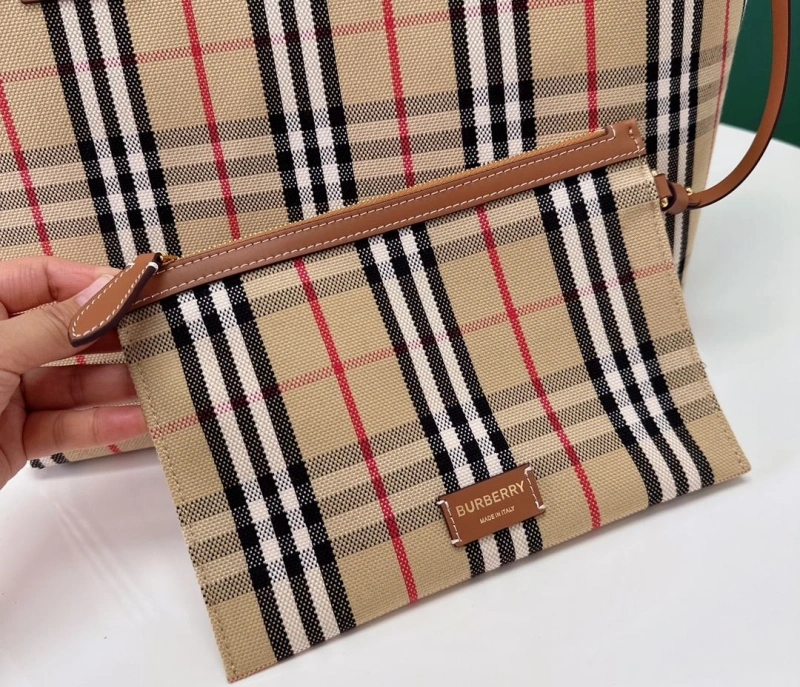 Bv*b*rry shopping bags 4211d-0066