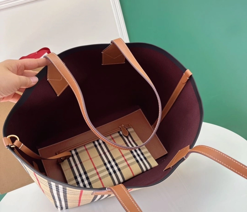 Bv*b*rry shopping bags 4211d-0066