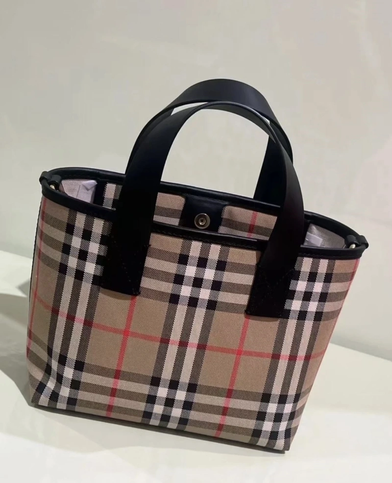 Bv*b*rry shopping bags 4211d-0077