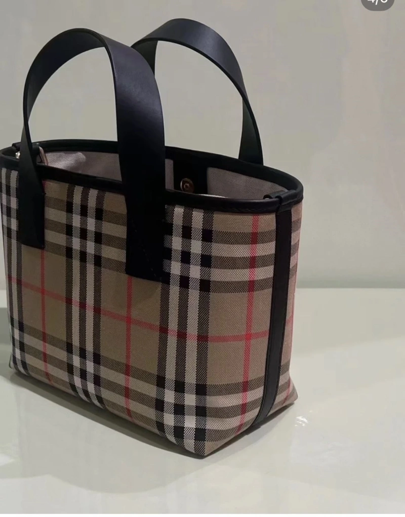 Bv*b*rry shopping bags 4211d-0077