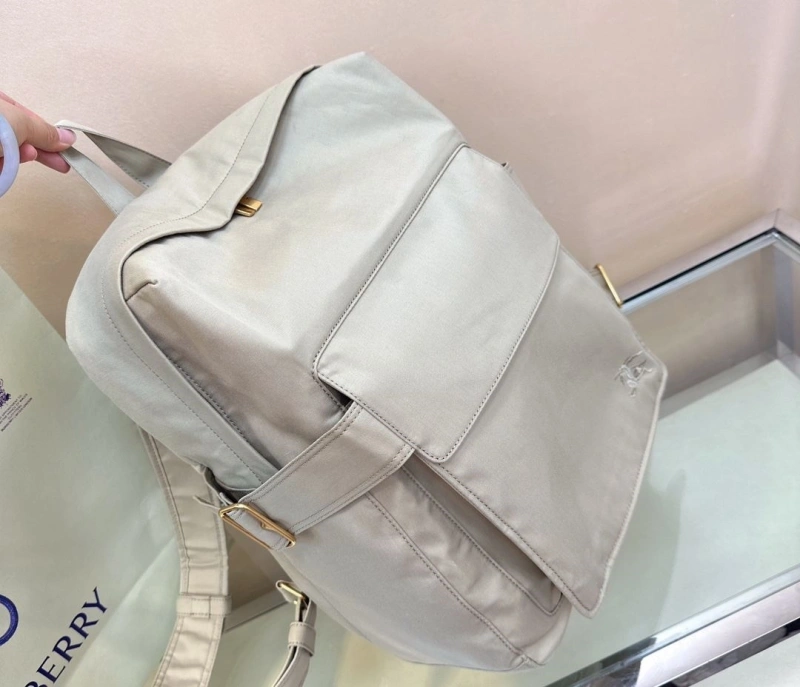 Bv*b*rry backpacks 4211d-0081